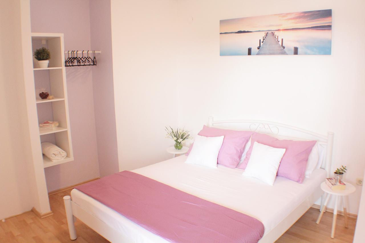 Apartmani Adrijan Krk Krk Town Exteriör bild